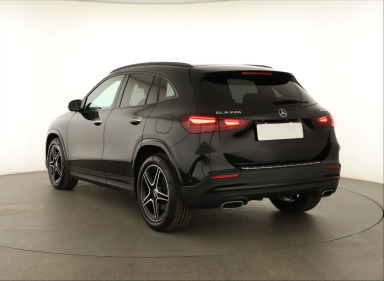 Mercedes-Benz GLA - 2024