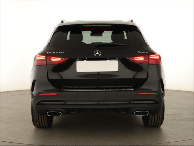 Mercedes-Benz GLA - 2024