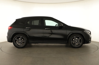 Mercedes-Benz GLA - 2024