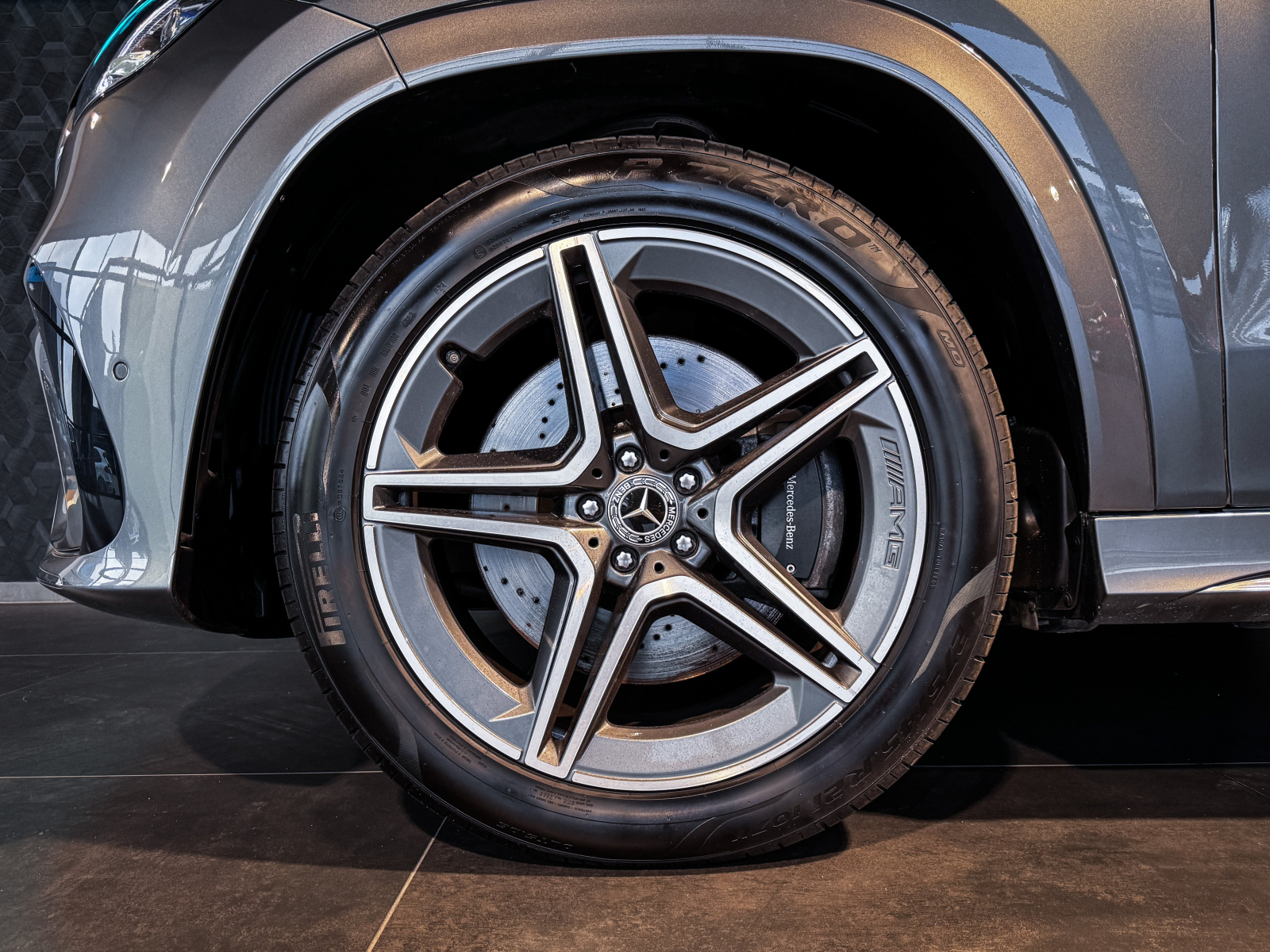 Mercedes-Benz GLS - 2024