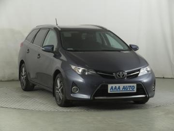 Toyota Auris, 2015