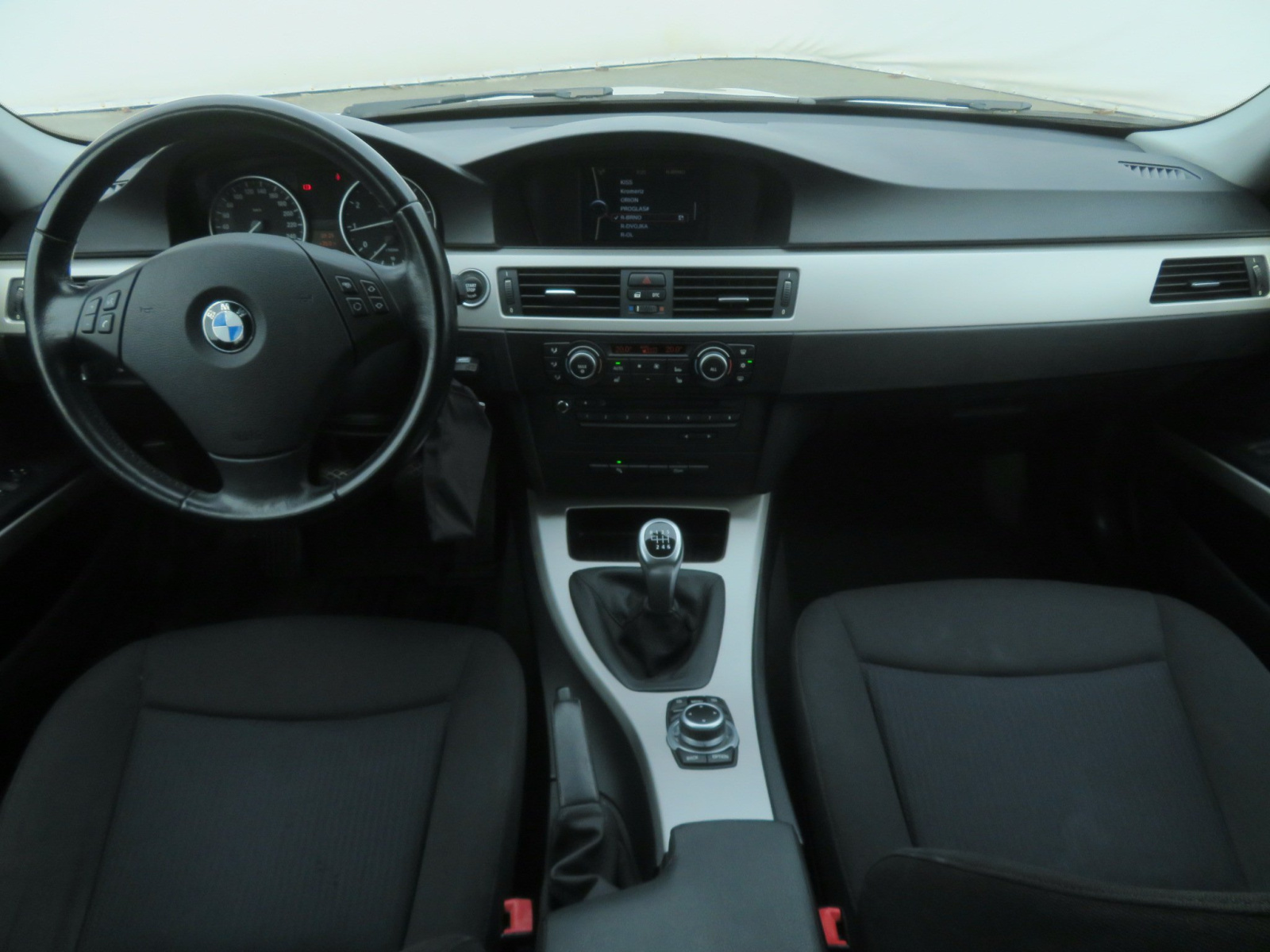 BMW 320 i, 2010, 320 i, 125kW