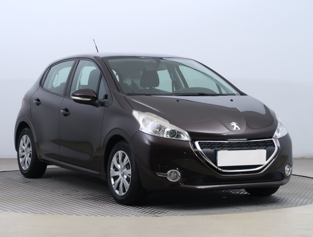 Peugeot 208, 2012, 1.4 VTi, 70kW