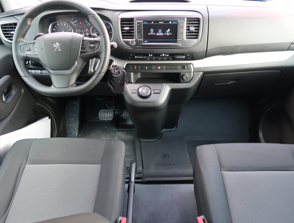 Peugeot Traveller