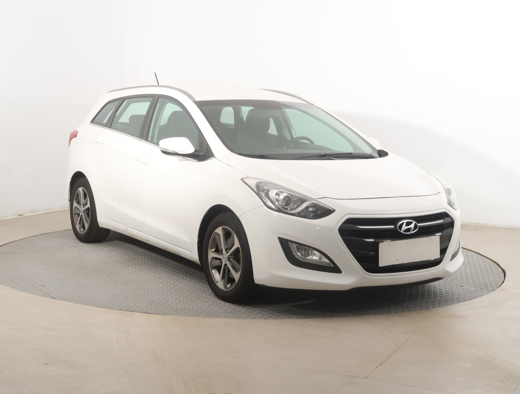 Hyundai i30, 2015, 1.6 MPI, 88kW