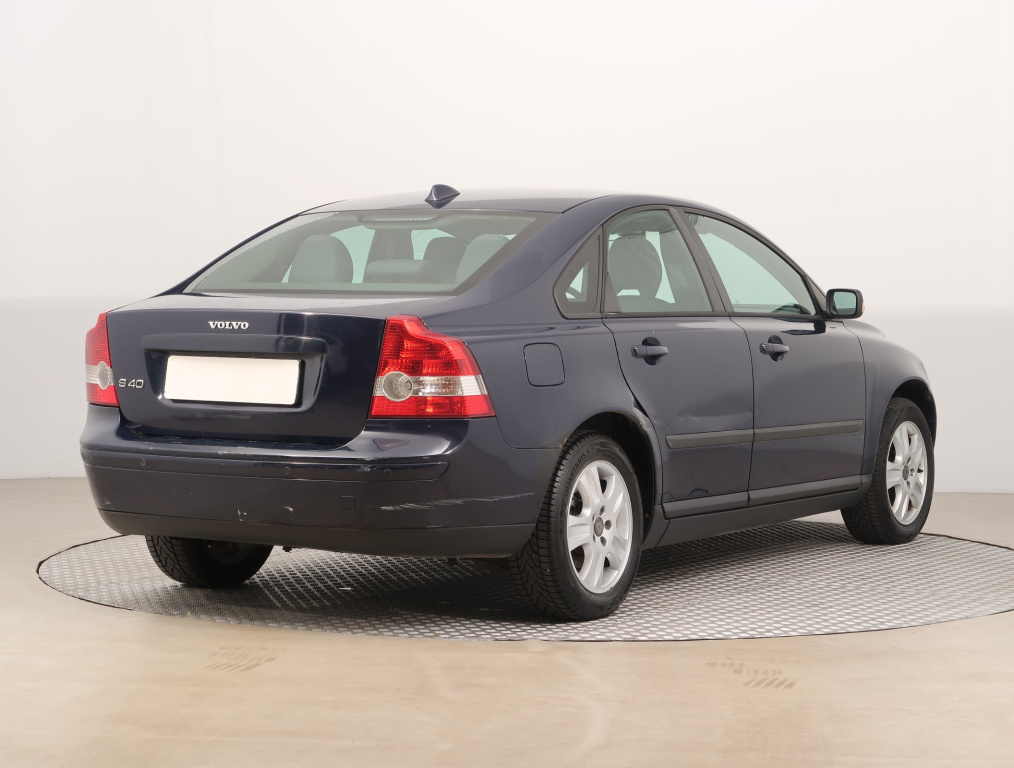 Volvo S40