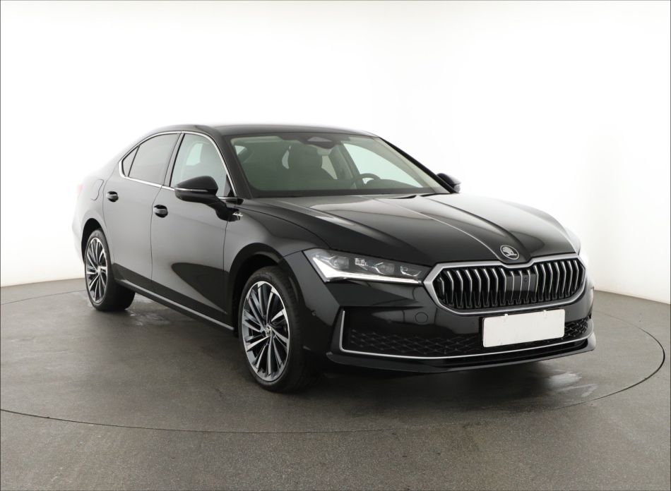 Škoda Superb - 2024