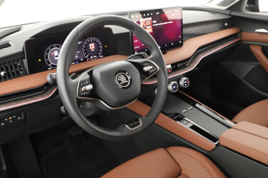 Škoda Superb - 2024