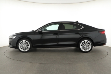 Škoda Superb - 2024