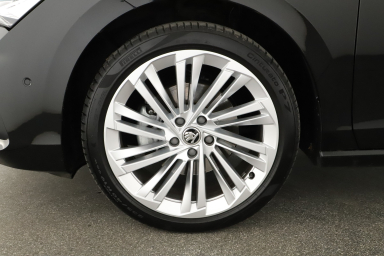 Škoda Superb - 2024