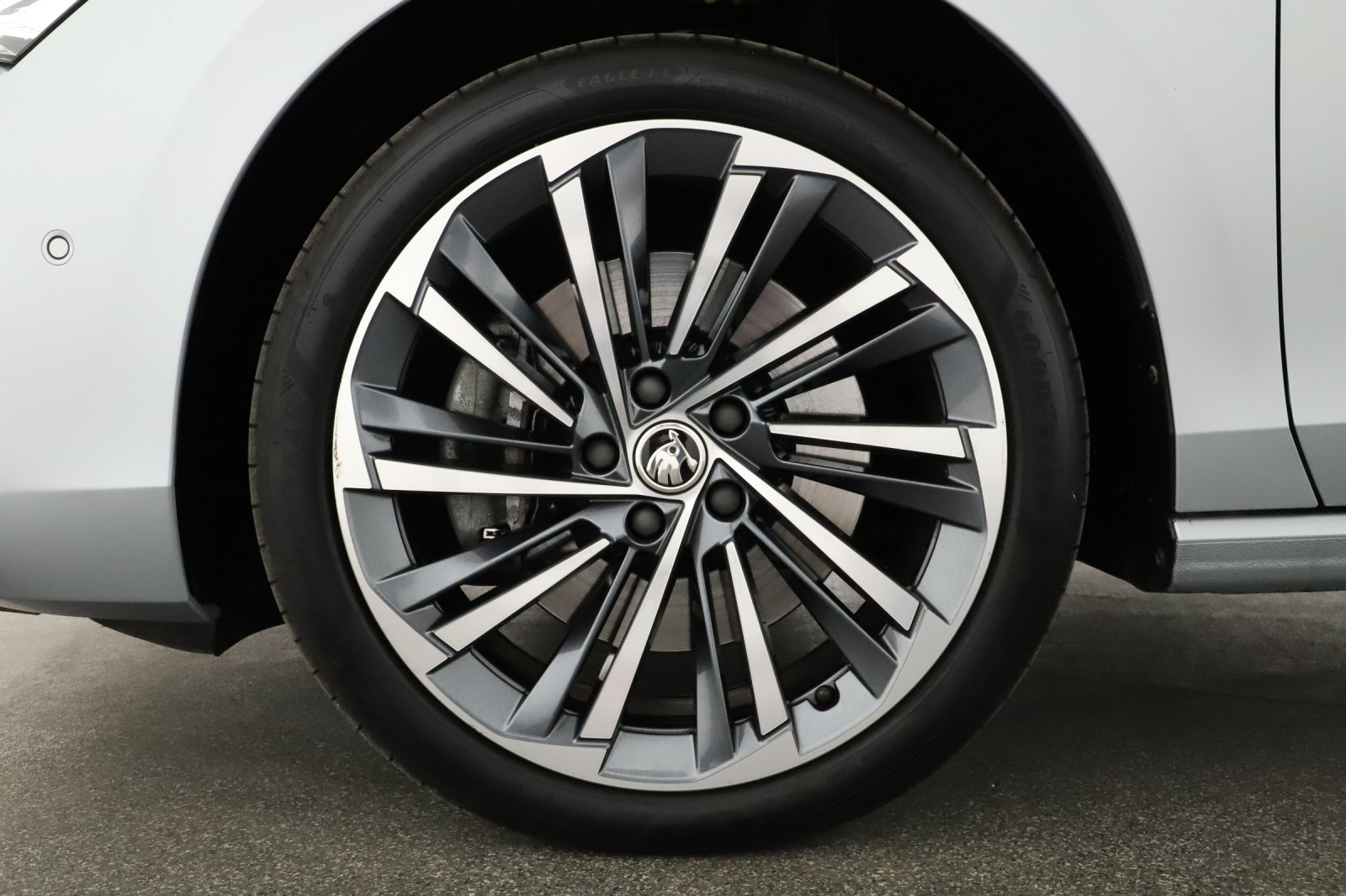 Škoda Superb - 2024
