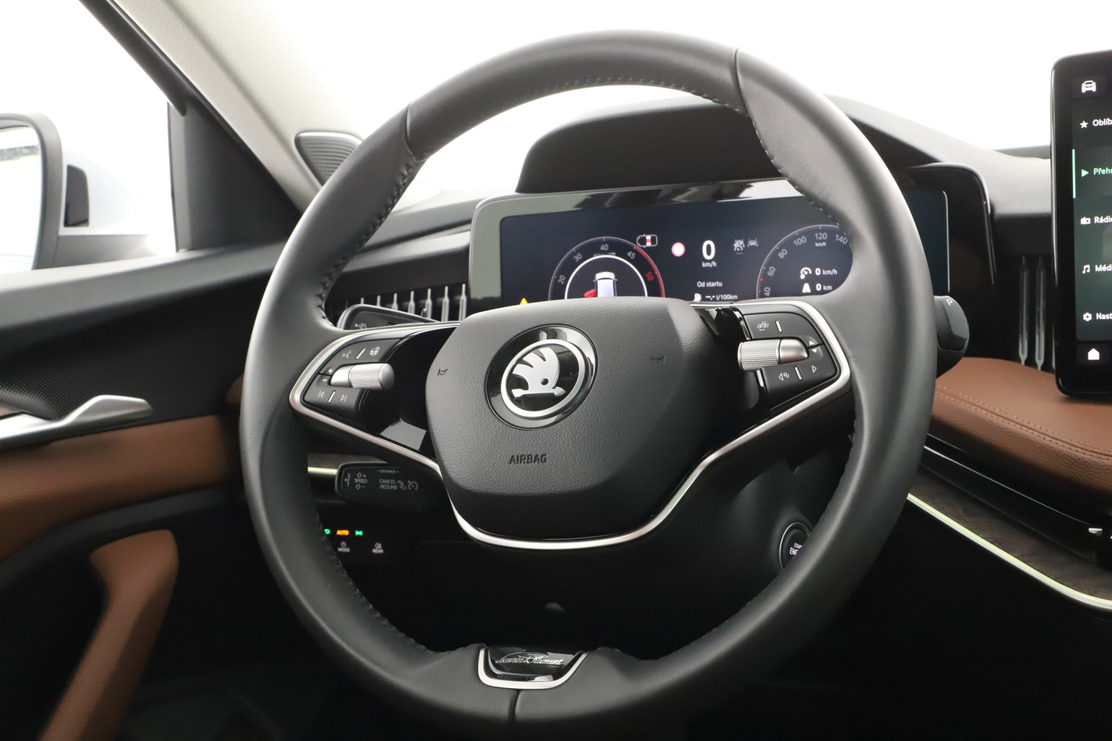 Škoda Superb - 2024