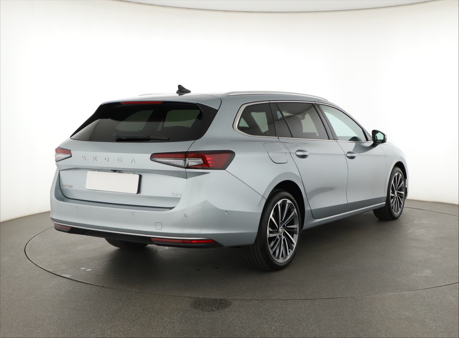 Škoda Superb - 2024