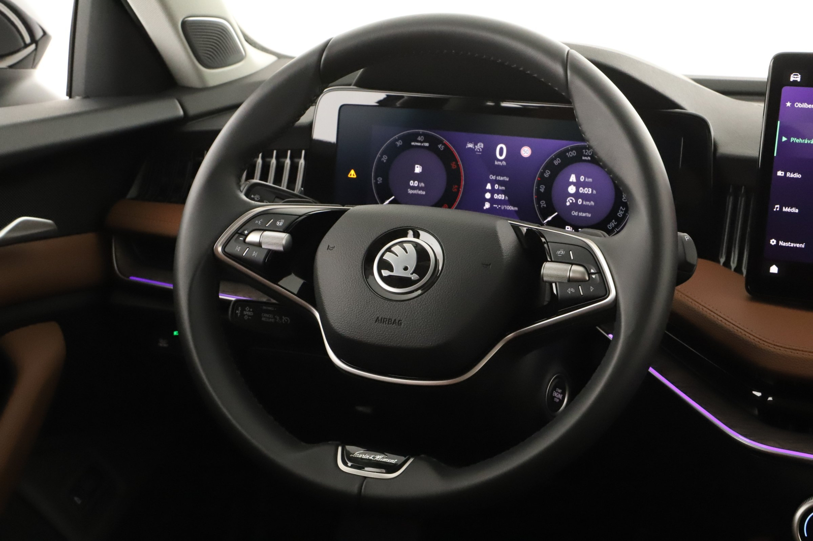 Škoda Superb - 2024