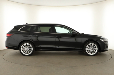 Škoda Superb - 2024