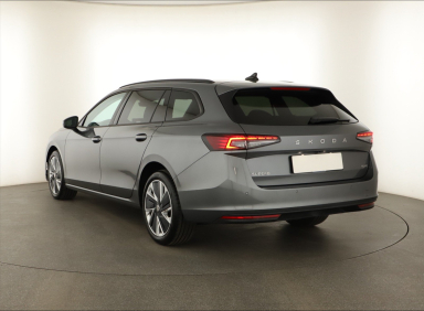 Škoda Superb - 2024