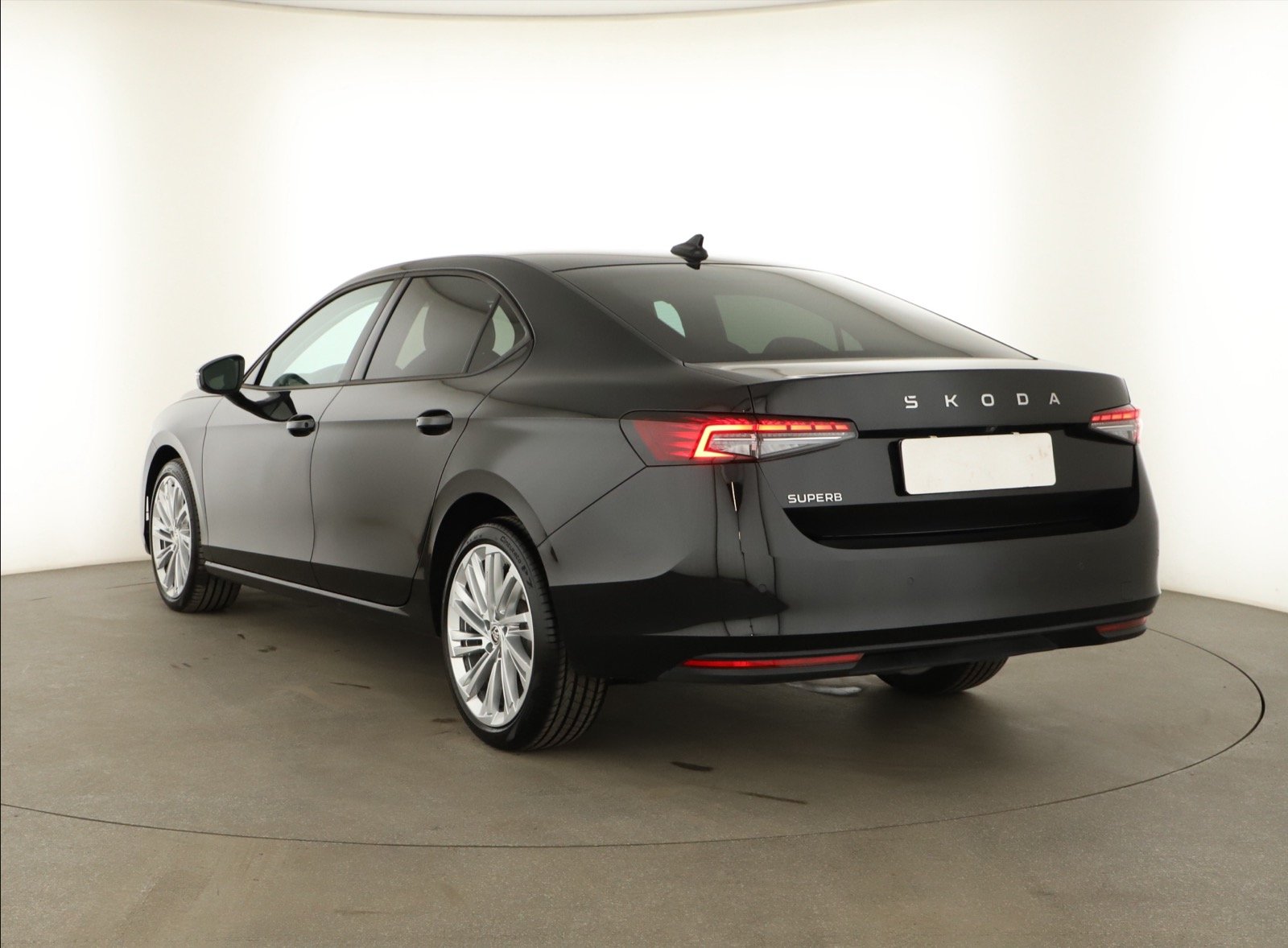 Škoda Superb - 2024