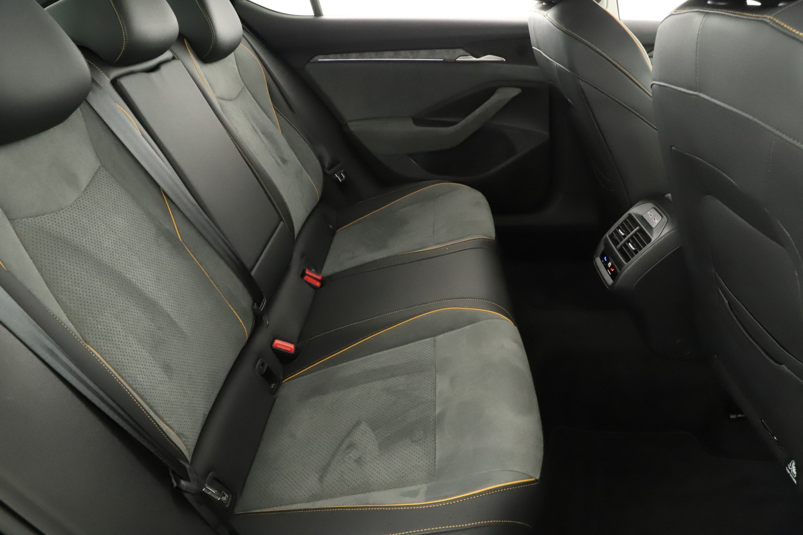 Škoda Superb - 2024