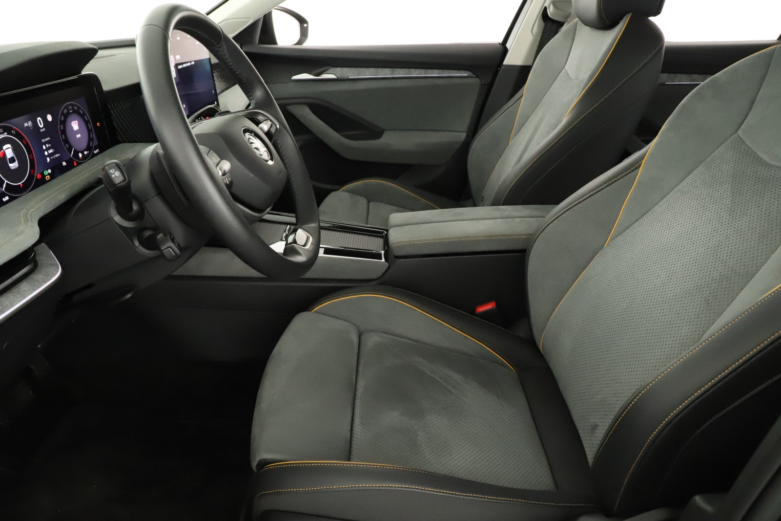 Škoda Superb - 2024