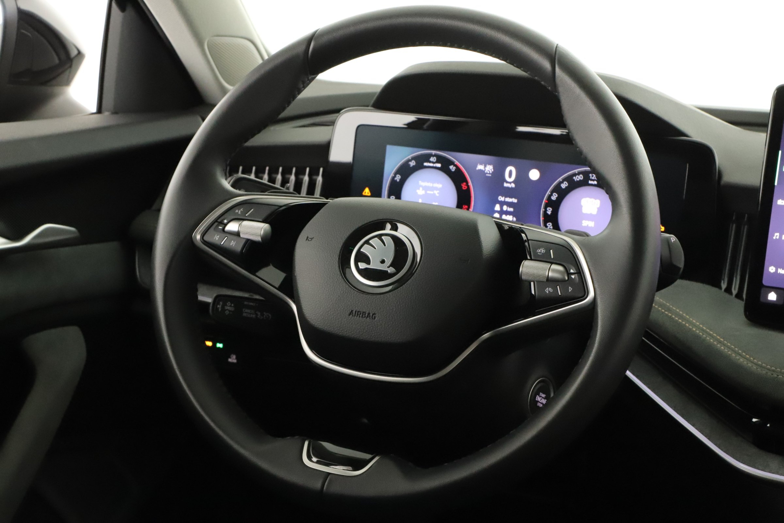 Škoda Superb - 2024