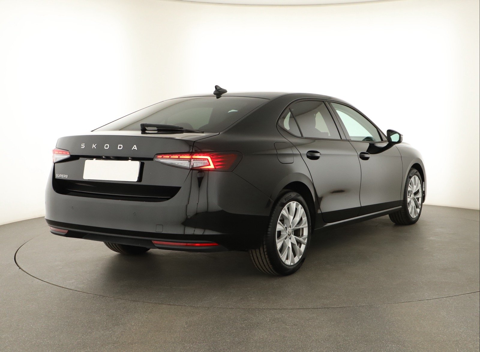 Škoda Superb - 2024