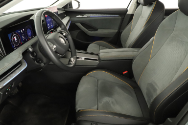 Škoda Superb - 2024