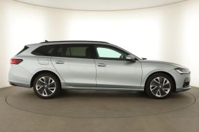 Škoda Superb - 2024