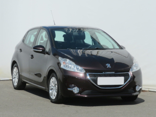 Peugeot 208, 2013