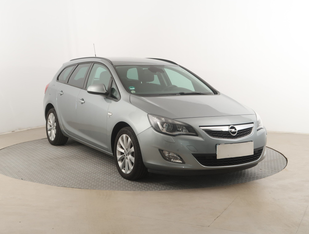 Opel Astra, 2012, 1.4 T, 103kW