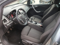 Opel Astra 2012