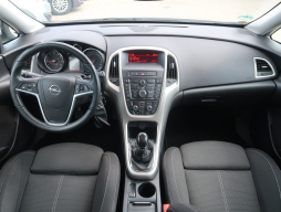 Opel Astra 2012