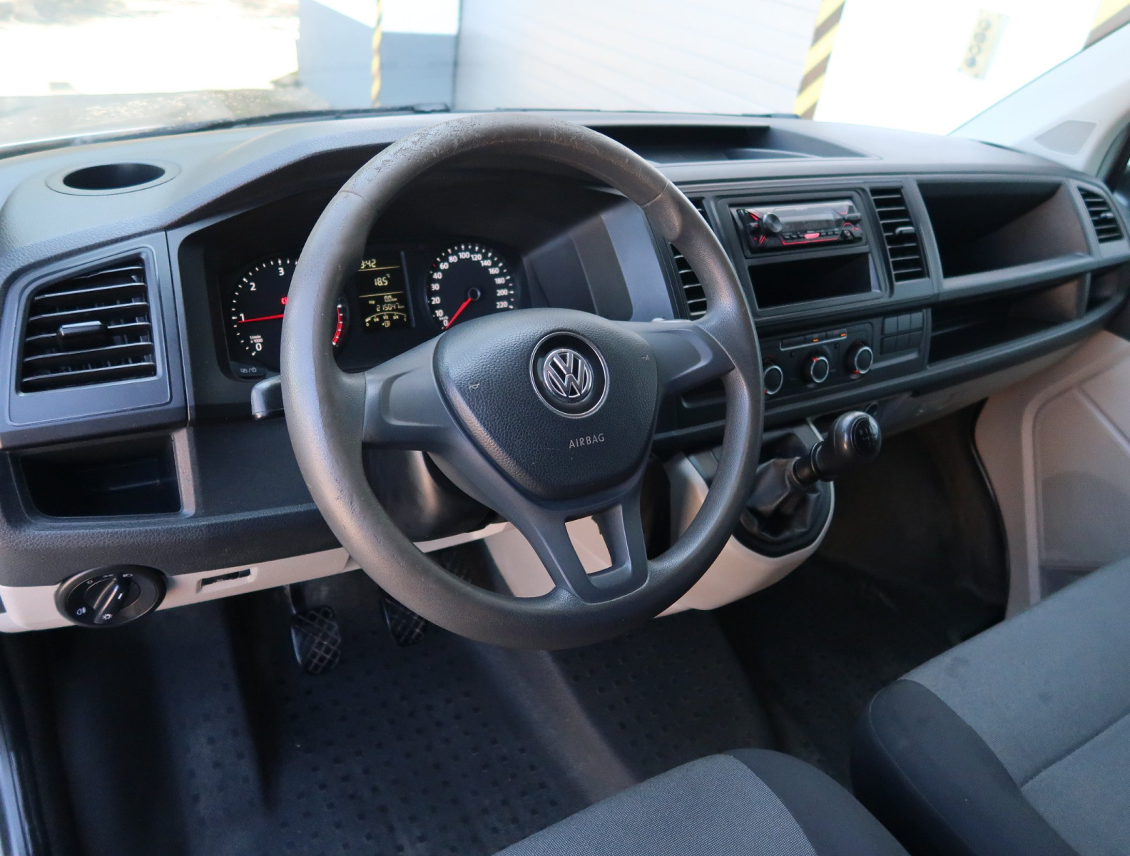 Volkswagen Transporter, 2018, 2.0 TDI, 62kW