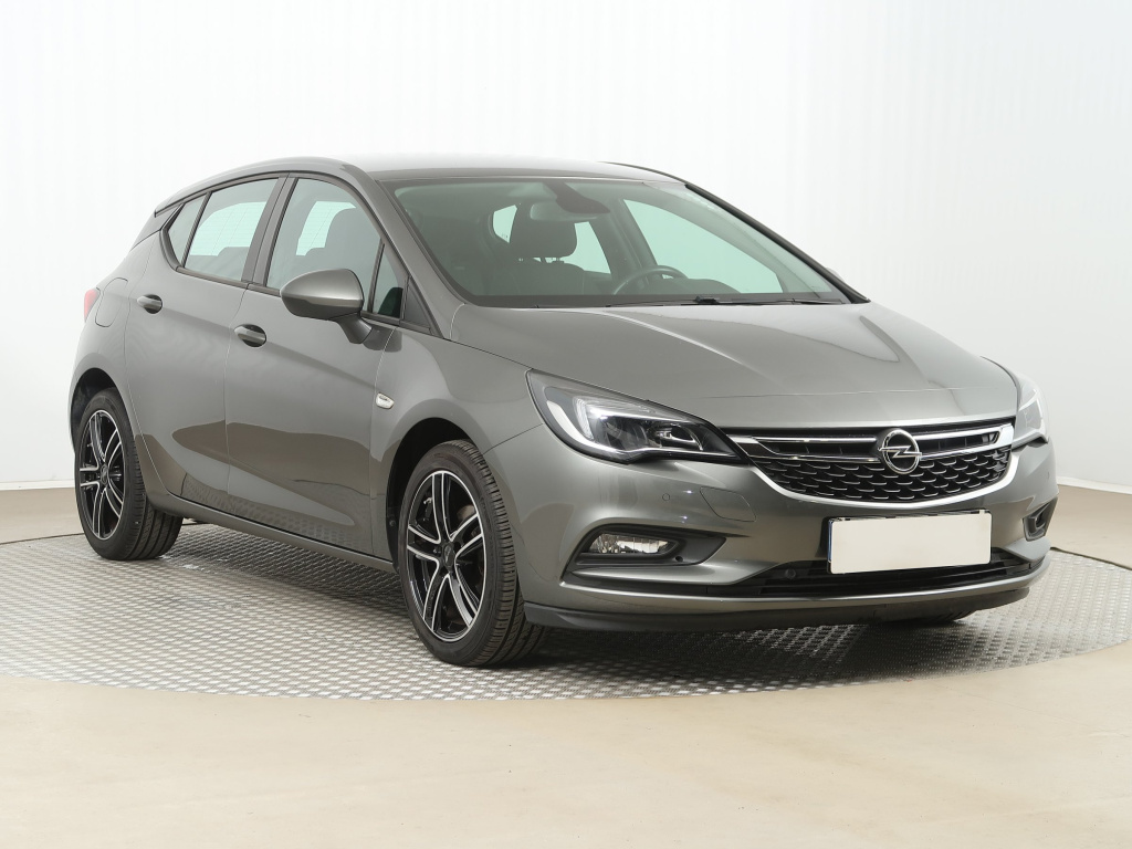 Opel Astra, 2019, 1.4 T, 110kW