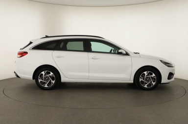 Hyundai i30 - 2024