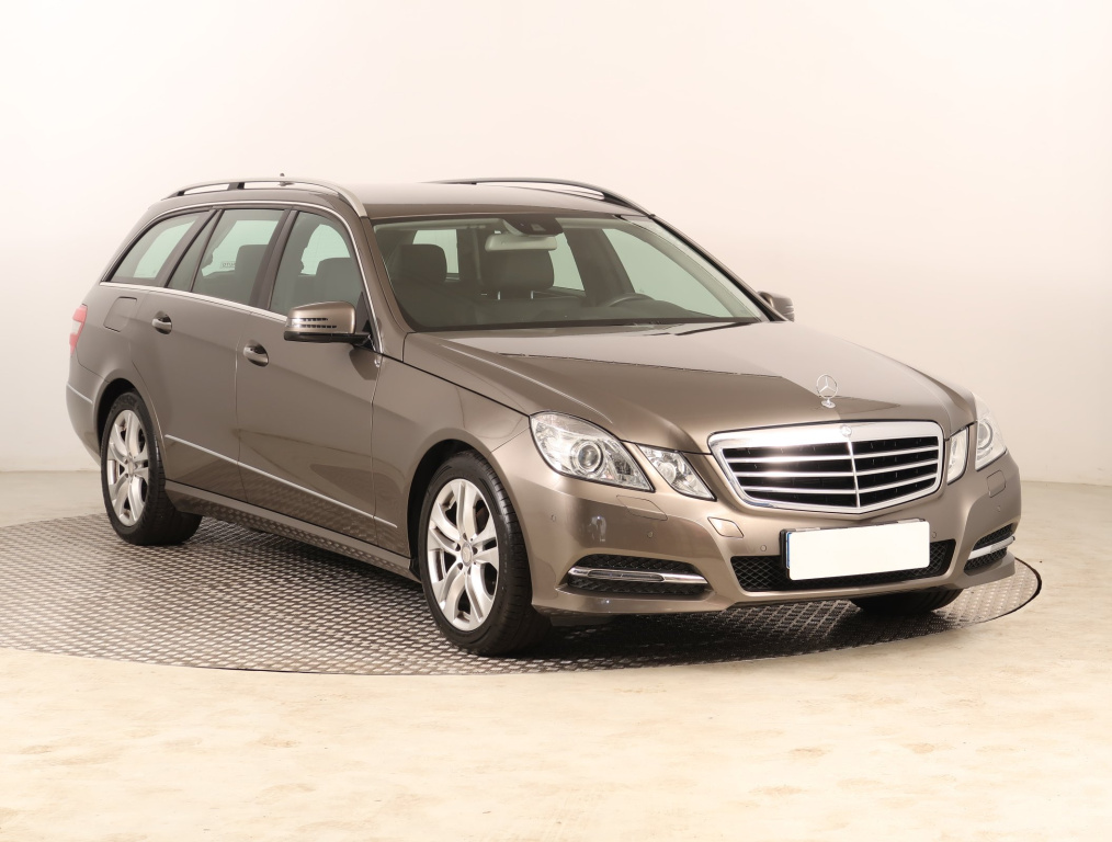 Mercedes-Benz E 200, 2012, E 200, 135kW