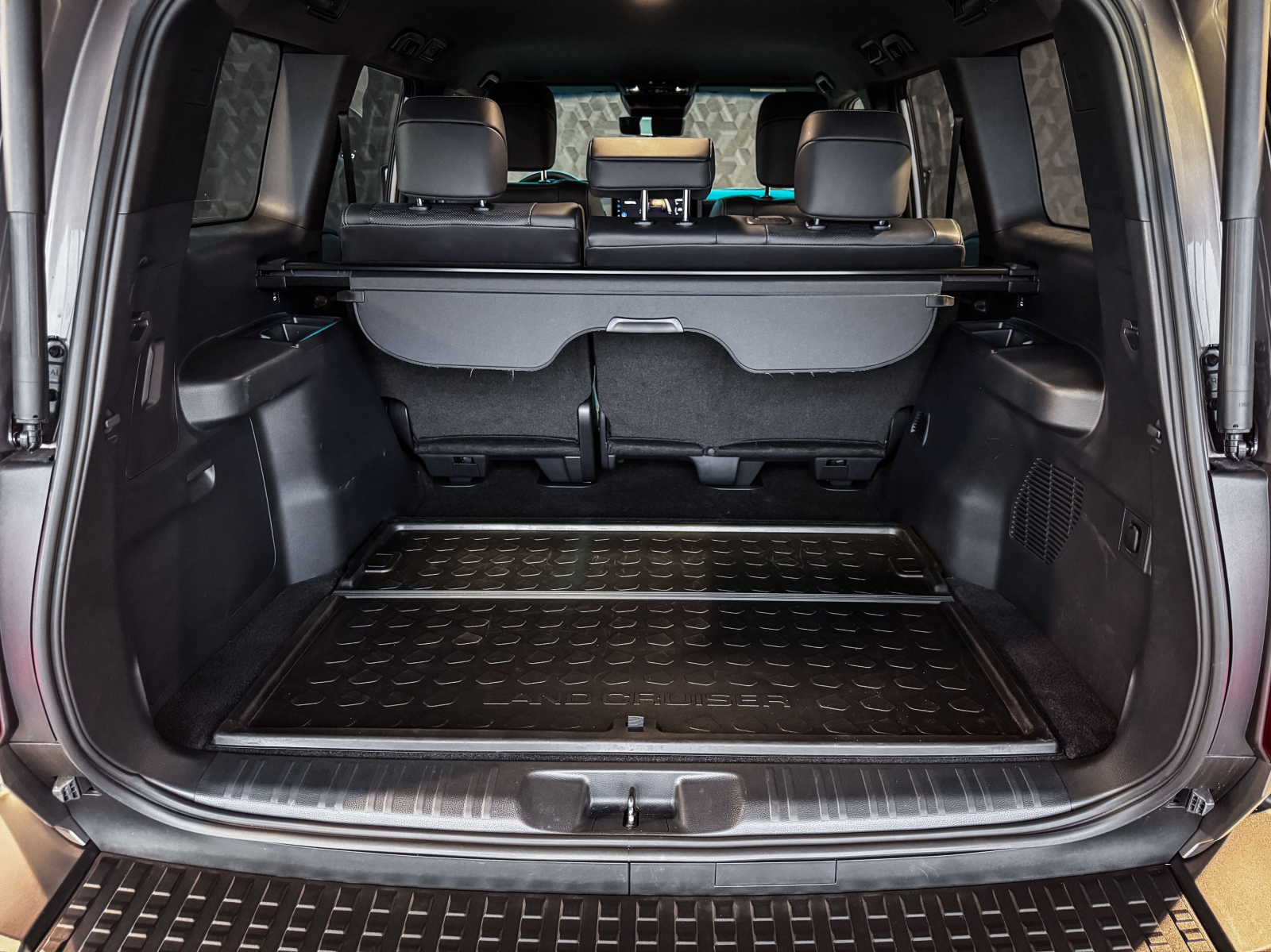 Toyota Land Cruiser - 2025