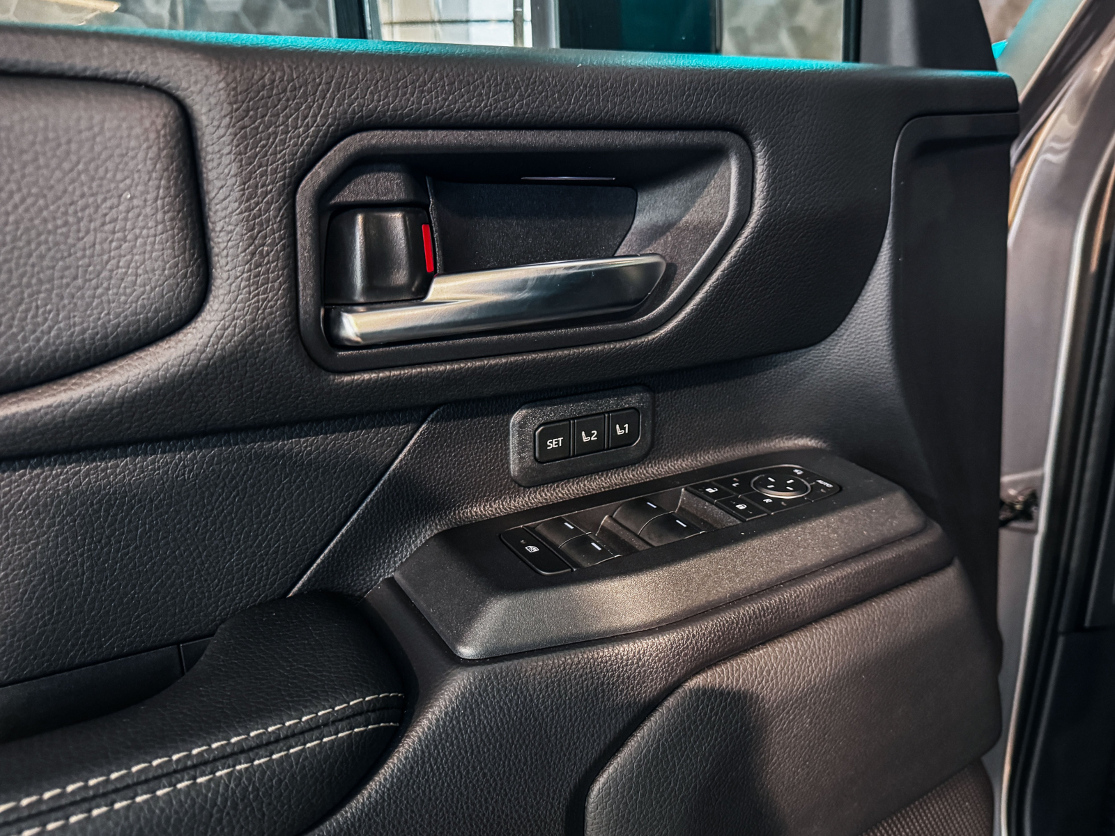 Toyota Land Cruiser - 2025