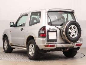 Mitsubishi Pajero - 2002