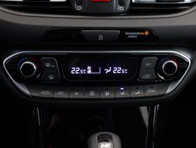 Hyundai i30 - 2025