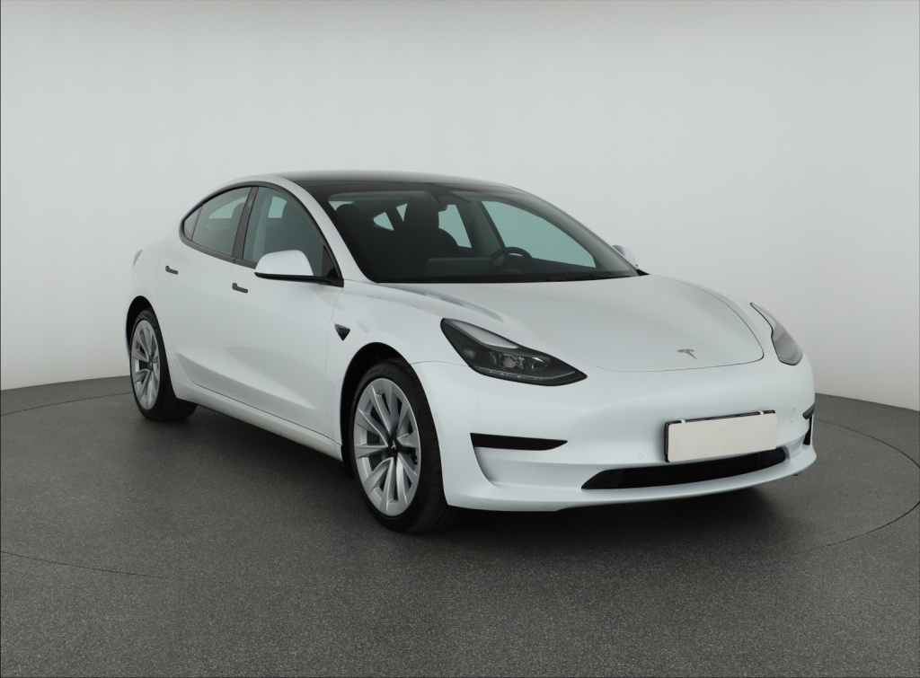 Tesla Model 3 Long Range 4WD 76kWh, 2021, Long Range 4WD 76kWh, 324kW, 4x4