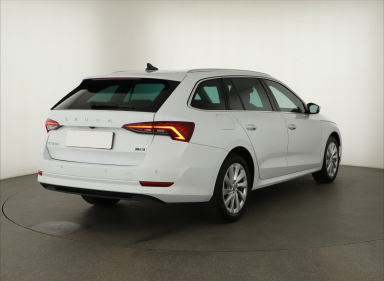 Škoda Octavia - 2024