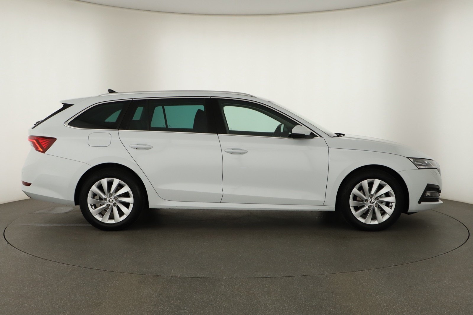 Škoda Octavia - 2024