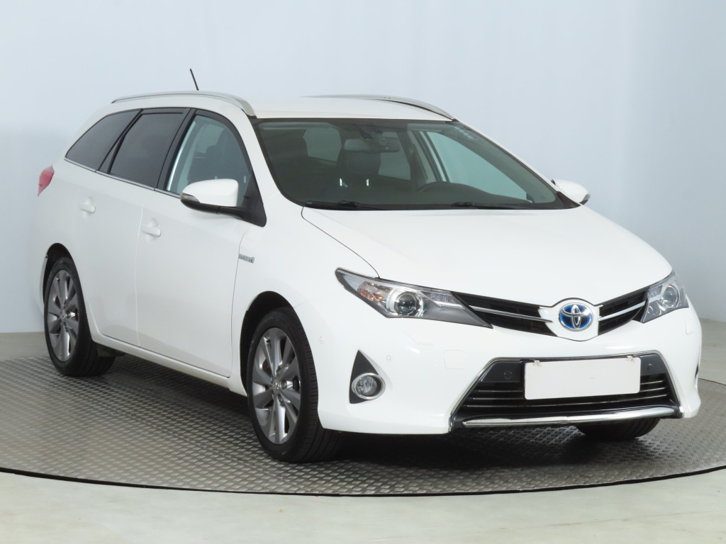 Toyota Auris, 2014, Hybrid, 100kW