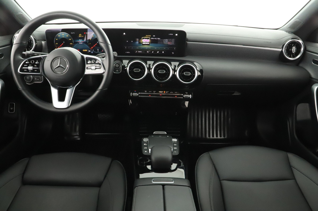 Mercedes-Benz CLA, 2023, 200, 120kW