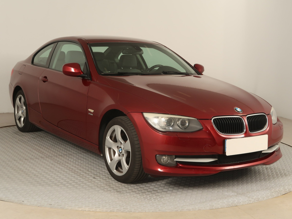 BMW 320 d xDrive, 2010, 320 d xDrive, 135kW, 4x4