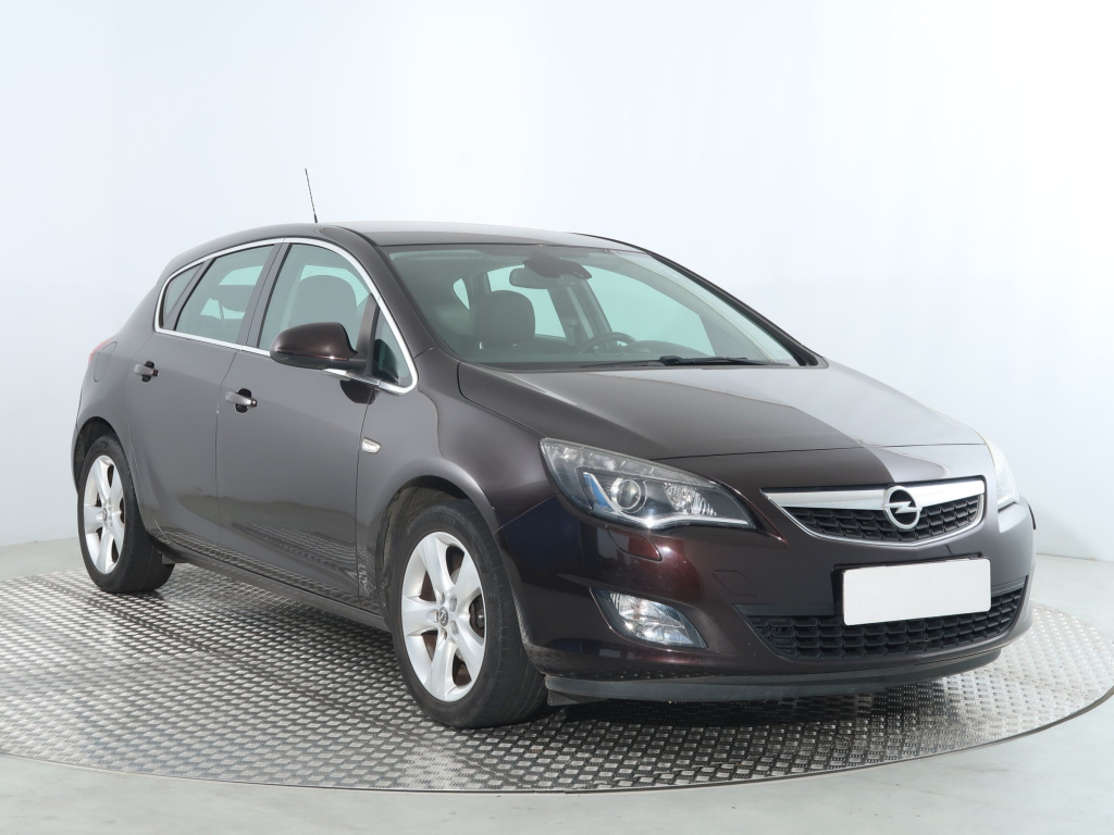 Opel Astra, 2012, 1.4 T, 103kW