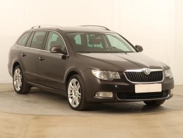 Škoda Superb, 2011