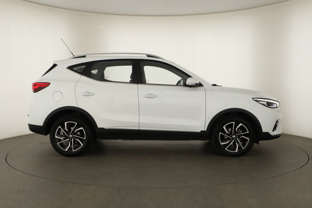 MG ZS SUV