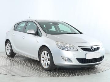 Opel Astra, 2011