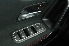 Mercedes-Benz CLA - 2024